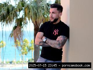 mightyaaron livejasmin