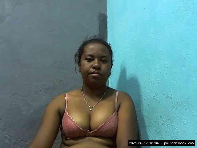 queencamie bongacams