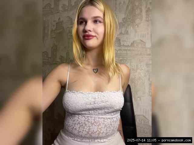 melaniamyr bongacams