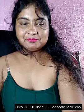 stripchat hornyriyanka