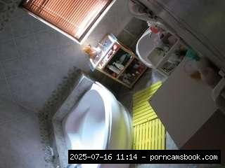 camsoda voyeurcam-julmodels-bath-1st-2