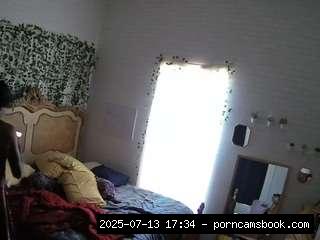 camsoda voyeurcam-hornyhostel-03